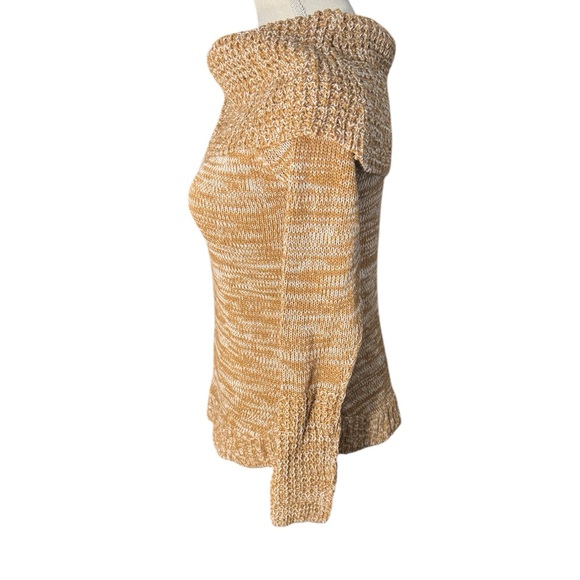 Sweater - Picture 2 of 4